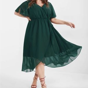 BloomChic Emerald green dress